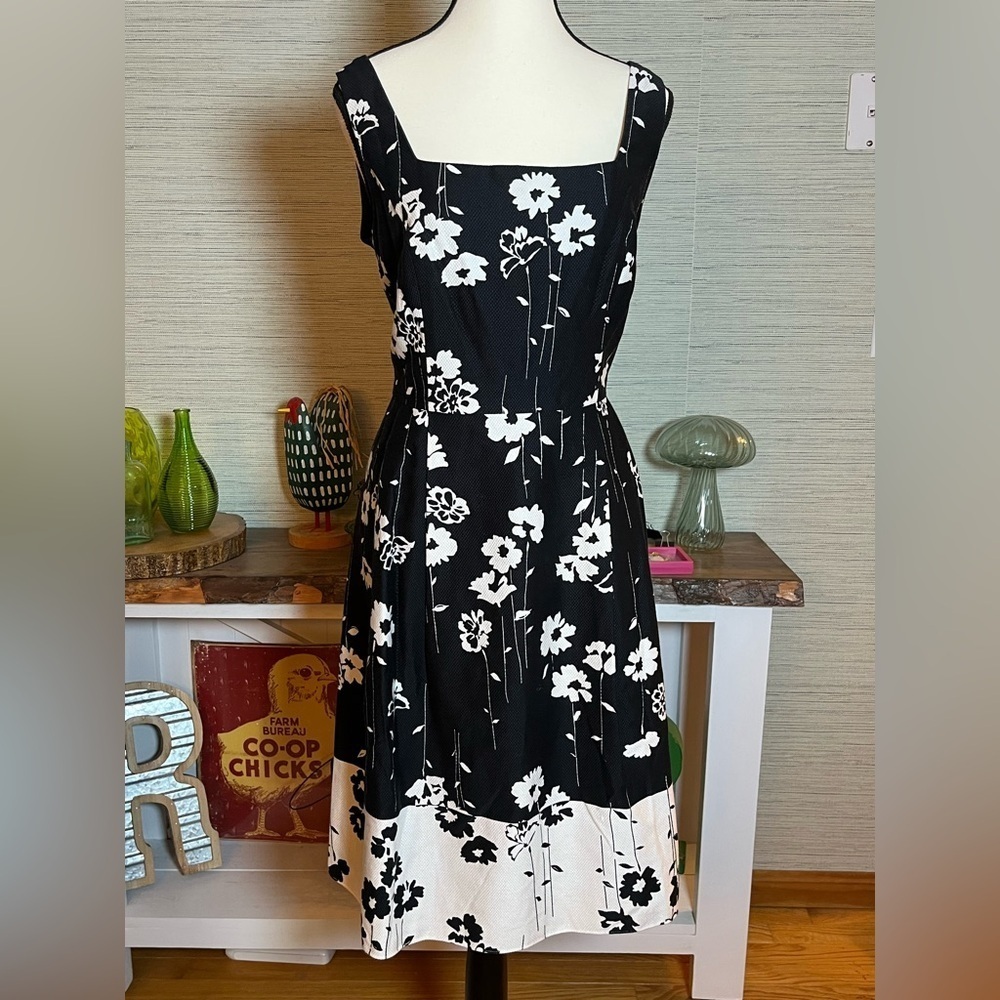 Talbots 2 Piece Fit & Flare Dress Blazer Jacket B&W Floral Petite Women Size 12P - Picture 5 of 10